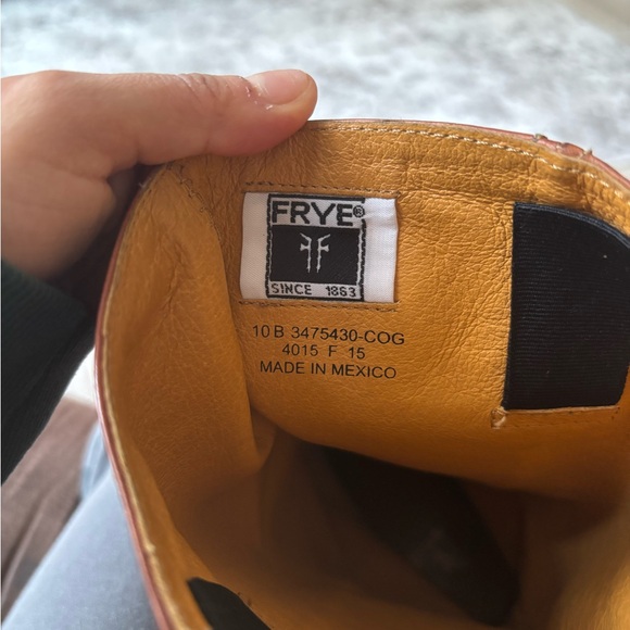 Frye Kendall Pull-On leather boots - Picture 7 of 7